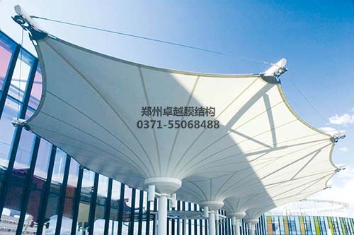 不同膜材的膜結構建筑處理褶皺的方法也不相同