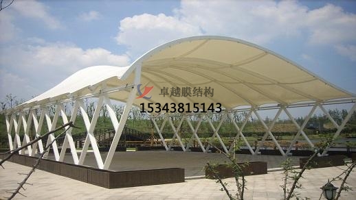 ?？谏虡I(yè)廣場雨棚搭建
