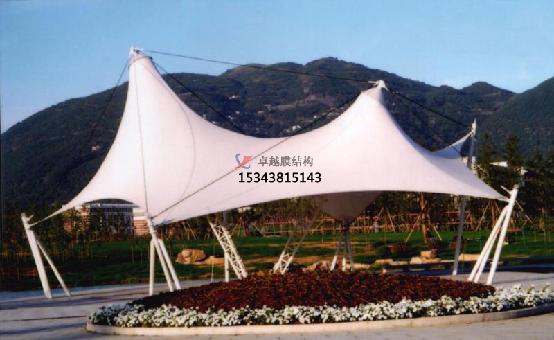 白山景觀(guān)膜結(jié)構(gòu)遮陽(yáng)棚
